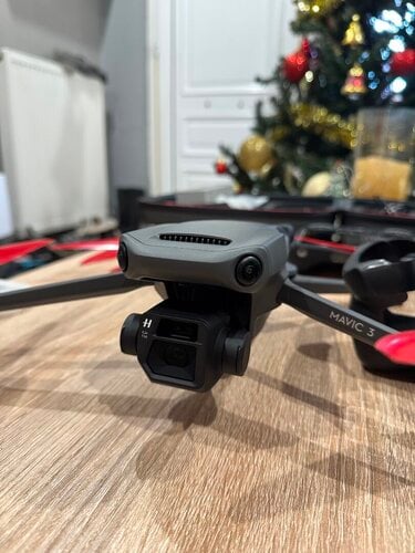 Περισσότερες πληροφορίες για "Dji Mavic 3 Fly More Combo με smart controller και τσάντα."