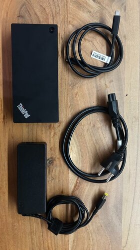 Περισσότερες πληροφορίες για "Lenovo ThinkPad Universal USB-C Dock"