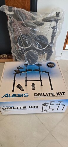 Περισσότερες πληροφορίες για "Alesis dmlite kit ηλεκτρονικό drums"