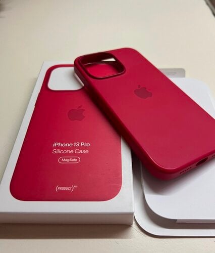 Περισσότερες πληροφορίες για "iPhone 13 Pro silicone case product red"