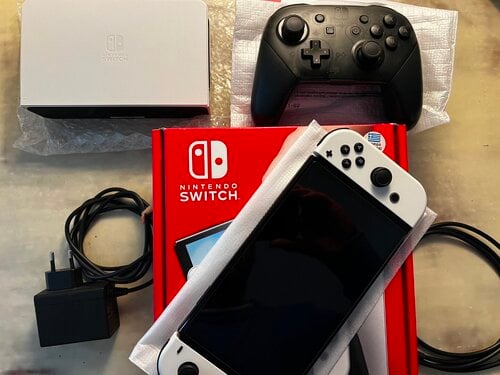 Περισσότερες πληροφορίες για "Nintendo Switch OLED Κονσόλα (White)"