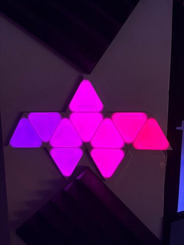 Περισσότερες πληροφορίες για "Nanoleaf Shapes Triangles Mini +remore controller"