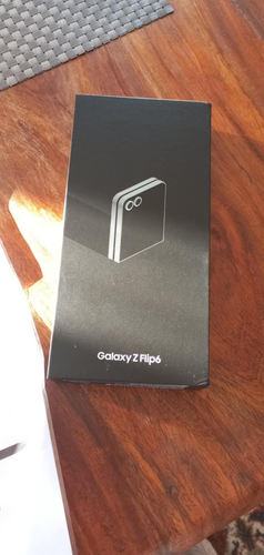 Περισσότερες πληροφορίες για "Samsung Galaxy Z Flip6 (Ασημί/256 GB)"