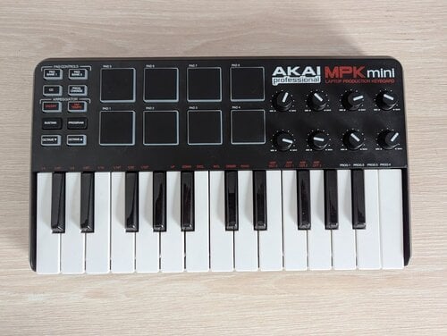 Περισσότερες πληροφορίες για "Akai MPK mini"