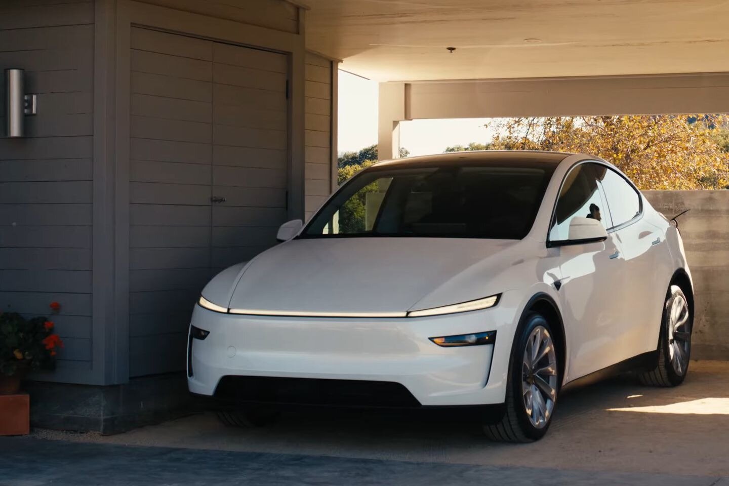 Η Tesla παρουσιάζει στην Κίνα το ανανεωμένο Model Y με σημαντικές αναβαθμίσεις