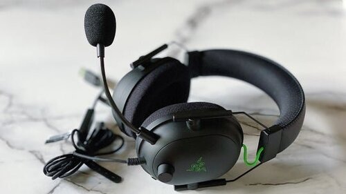 Περισσότερες πληροφορίες για "Razer BlackShark V2 Gaming Ακουστικα Over Ear"