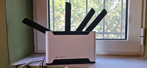 Περισσότερες πληροφορίες για "Mikrotik Chateau 5G ax"