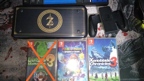 Περισσότερες πληροφορίες για "Joy con charger - Xenoblade 3- Mario Rabbits sparks of hope-Luigis Mansion 3- Θηκη μεταφορας"