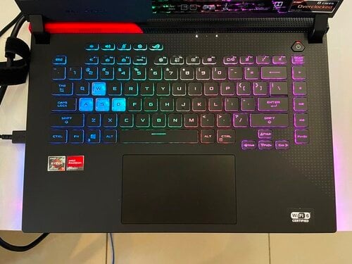 Περισσότερες πληροφορίες για "ASUS ROG Strix G15 Advantage Edition G513"