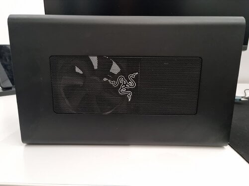 Περισσότερες πληροφορίες για "Egpu razer core x"