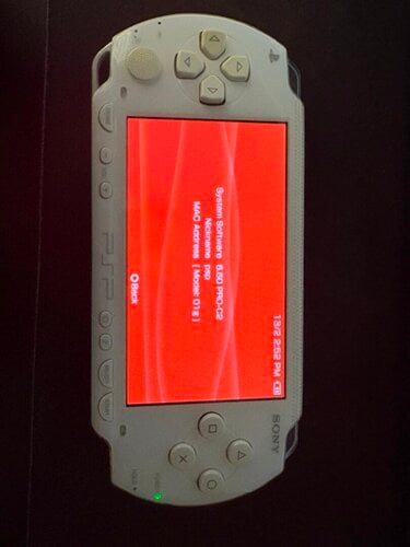 Περισσότερες πληροφορίες για "PSP 1000 white v6.60"