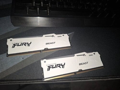 Περισσότερες πληροφορίες για "Kingston Fury Beast RGB 64GB DDR5 RAM με 2 Modules (2x32GB)  6000mhz  (KF560C30BWEAK2-64)"