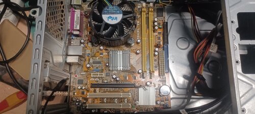 Περισσότερες πληροφορίες για "Motherboard ASUS P5KPL-VM 775 socket μαζί με επεξεργαστή  core 2 duo"