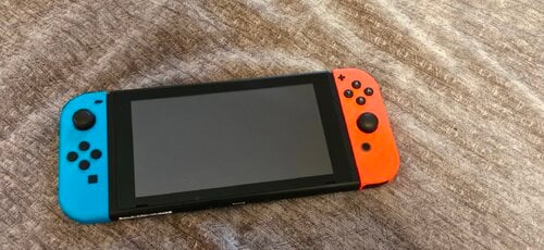 Περισσότερες πληροφορίες για "Nintendo Switch + 2 Games + Ringfit."