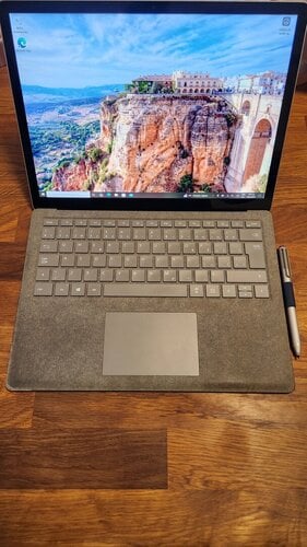 Περισσότερες πληροφορίες για "Surface laptop"