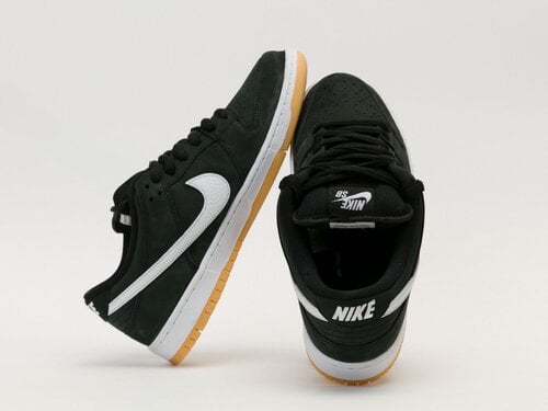 Περισσότερες πληροφορίες για "Nike SB Dunk Low Pro Black Gum 44.5"