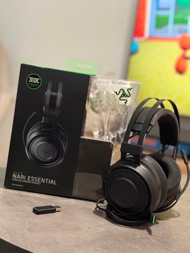 Περισσότερες πληροφορίες για "Razer nari essential wireless headset"