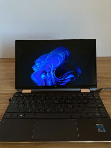 Περισσότερες πληροφορίες για "Laptop HP Spectre x360 13.3" (i7-1165G7/16GB/512GB SSD)"