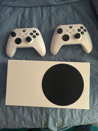 Περισσότερες πληροφορίες για "Xbox series S 512gb 2 controllers"