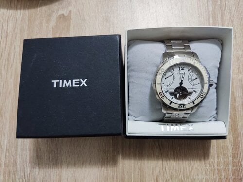 Περισσότερες πληροφορίες για "Timex automatic"