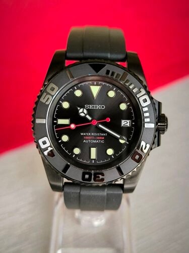 Περισσότερες πληροφορίες για "Seiko Mod Submariner Black Stealth NH35 Automatic watch/Seiko Mod Skx Black Red NH36 Automatic watch"