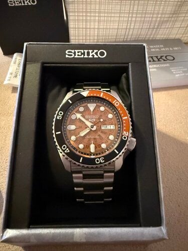 Περισσότερες πληροφορίες για "Seiko 5 Sports SKX Αυτόματο SRPJ47K1"