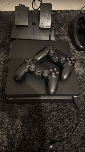 Περισσότερες πληροφορίες για "PS4 SLIM 500gb ΜΕ ΔΥΟ (2) CONTROLLERS & SPEEDLINK TRAILBLAZER"