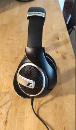 Περισσότερες πληροφορίες για "Sennheiser hd 599"