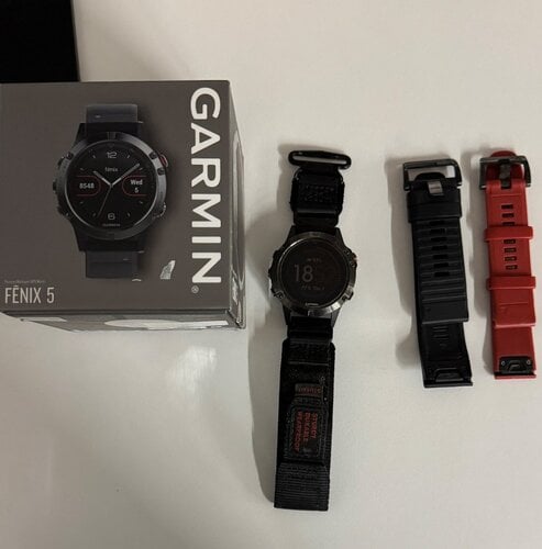 Περισσότερες πληροφορίες για "Garmin fēnix 5 + Straps"