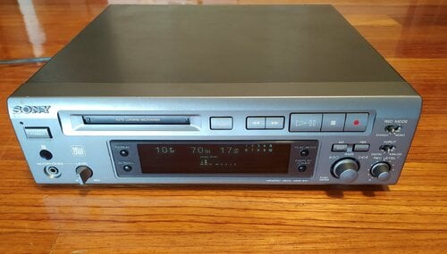 Περισσότερες πληροφορίες για "Vintage audio hifi μηχανηματα και ηχεια, εχει κατι για ολους."