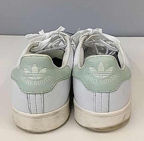 Περισσότερες πληροφορίες για "Adidas Stan Smith No 43 (αυθεντικά)"