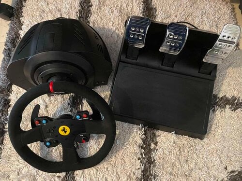 Περισσότερες πληροφορίες για "Thrustmaster T300 Ferrari Wheel Alcantara Edition PS5/PS4/PC"