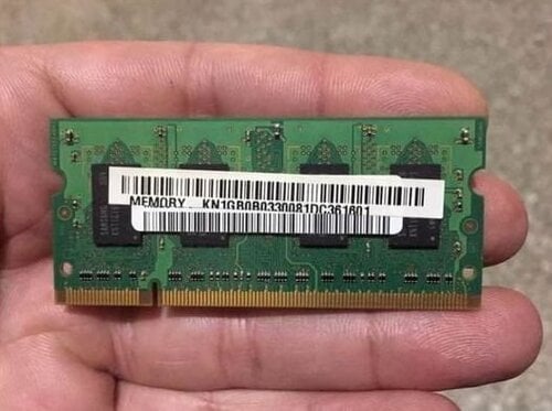 Περισσότερες πληροφορίες για "Kingston Sodimm DDR2 - 3 Μνήμες Από 1GB"