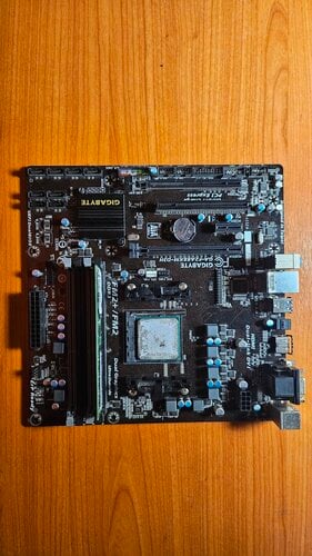 Περισσότερες πληροφορίες για "Gigabyte GA-F2A88X-D3H"