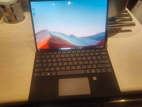 Περισσότερες πληροφορίες για "Microsoft Surface Pro8 i5/8/512 Graphite"