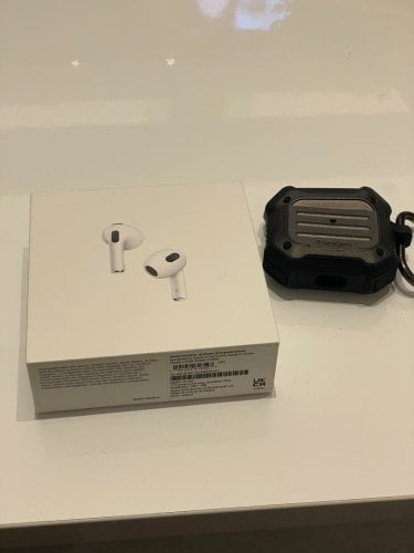 Περισσότερες πληροφορίες για "Apple AirPods (3rd generation) with MagSafe Charging Case Earbud Bluetooth Handsfree Ακουστικά"