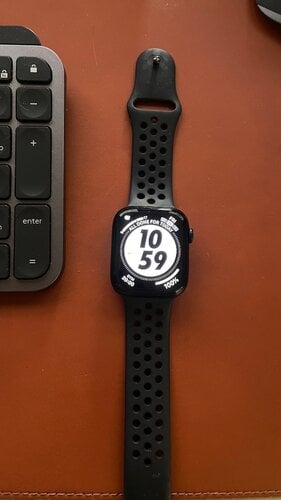 Περισσότερες πληροφορίες για "Apple Watch Nike Series 7 (45mm/Μαύρο/Αλουμίνιο)"