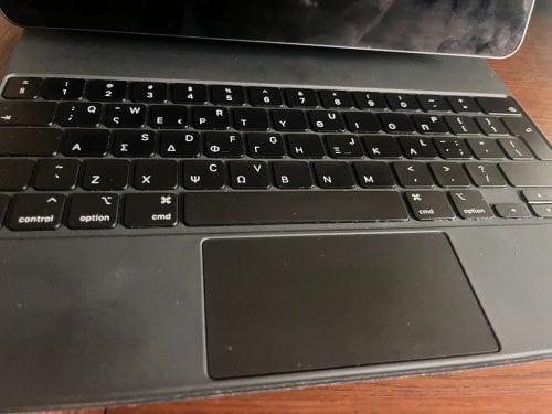 Περισσότερες πληροφορίες για "I Pad pro 12,9 (5ης γενιάς) 256 GB με πληκτρολόγιο και Apple Pencil"