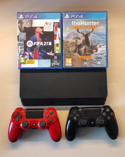 Περισσότερες πληροφορίες για "PS4 με 2 controllers και 2 παιχνίδια!"