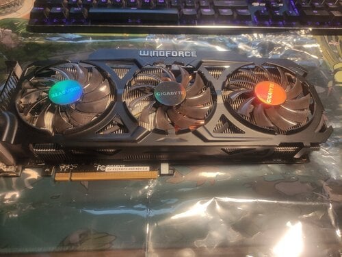 Περισσότερες πληροφορίες για "VGA GIGABYTE RADEON R9 290 GV-R929WF3-4GD 4GB GDDR5"