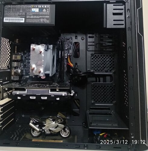 Περισσότερες πληροφορίες για "ΠΛΗΡΕΣ GAMING  PC 14GEN( δωρο καινουργιο RAZER DEATHADDER ESSENTIAL GAMING MOUSE)"