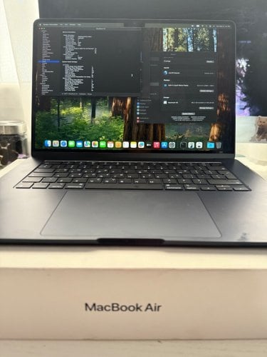 Περισσότερες πληροφορίες για "MacBook Air 15,3, M2 8 core CPU, 10 core GPU, 16 Gb Ram, 512 Gb Ssd"