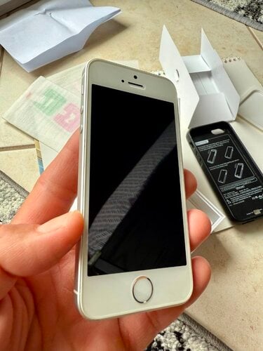Περισσότερες πληροφορίες για "Apple iPhone SE (2016) (Γκρι/32 GB)"