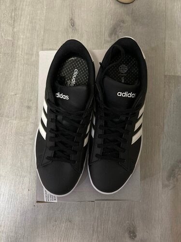 Περισσότερες πληροφορίες για "Adidas Grand Court 2.0 46&2/3"