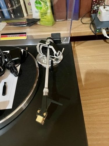 Περισσότερες πληροφορίες για "ΠΙΚΑΠ  DUAL CS 600 ΜΚ - ΙΙ ///  ΚΕΦΑΛΗ  Audio Technica VM750 SH"
