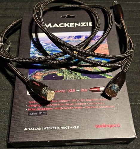 Περισσότερες πληροφορίες για "Audioquest Mackenzie xlr 1,5m"