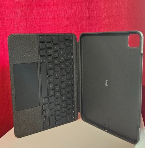 Περισσότερες πληροφορίες για "Logitech θήκες με πληκτρολόγιο για Apple iPad Pro 11""