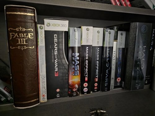 Περισσότερες πληροφορίες για "Xbox 360 + Xbox original special edition games"