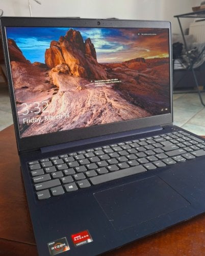 Περισσότερες πληροφορίες για "Lenovo IdeaPad 3 15.6" FHD (Ryzen 5-3500U/8GB/256GB SSD/W10)"