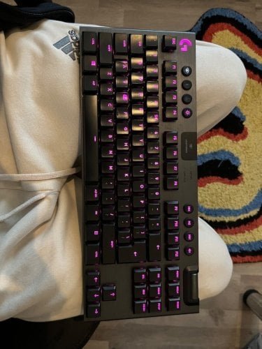 Περισσότερες πληροφορίες για "Logitech G915 TKL Ασύρματο Gaming Μηχανικό Πληκτρολόγιο Tenkeyless με GL Tactile διακόπτες"